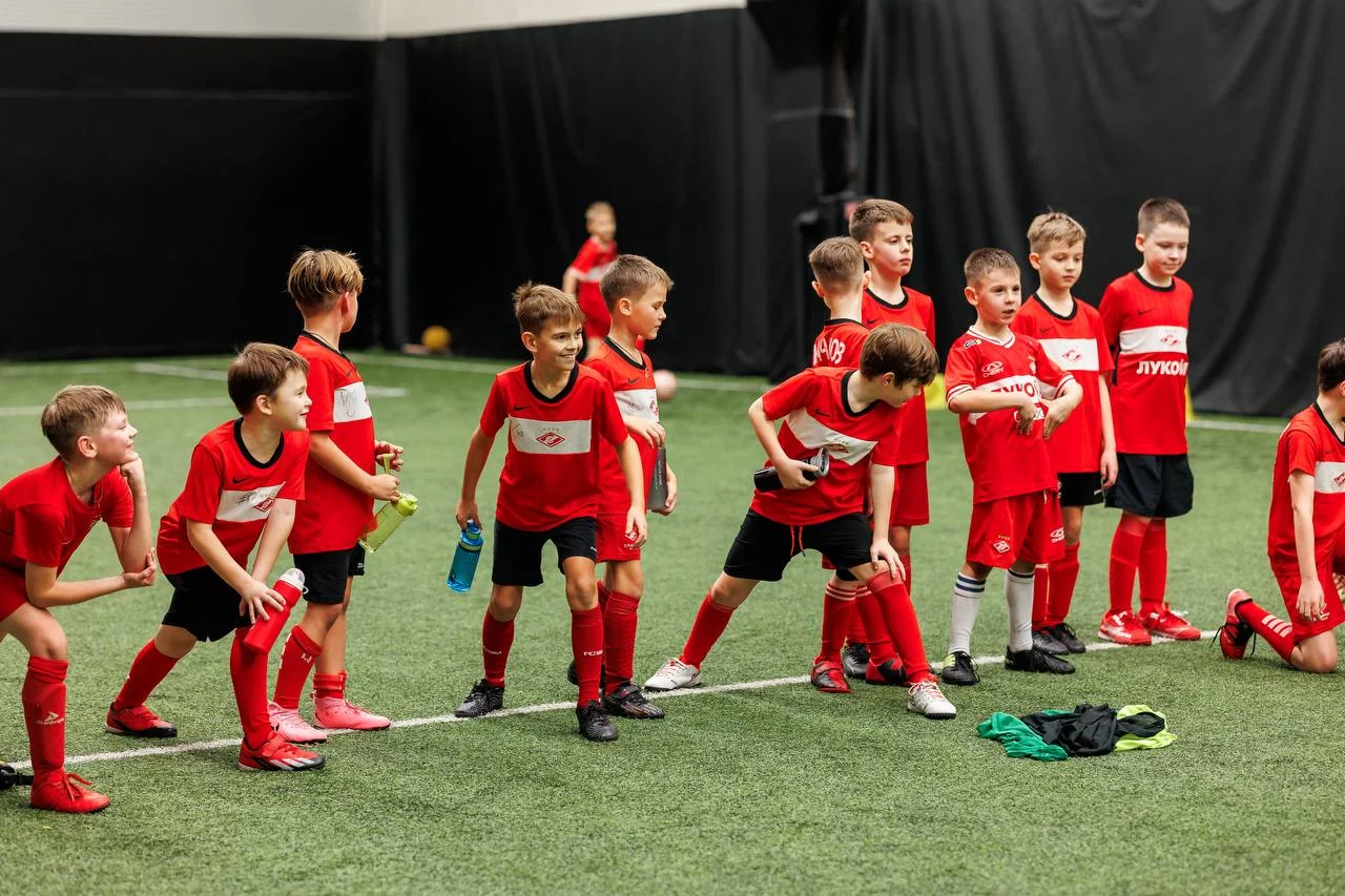 Футбол Спартак Юниор (Смольная 10)