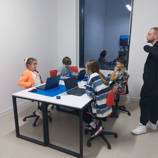 Веб-Дизайн на Языках HTML/CSS/Javascript для Детей от 11 Лет