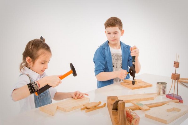 Мастерская работы по дереву в Академии Талантов ВОЛШЕБНЫЙ ЗАМОК